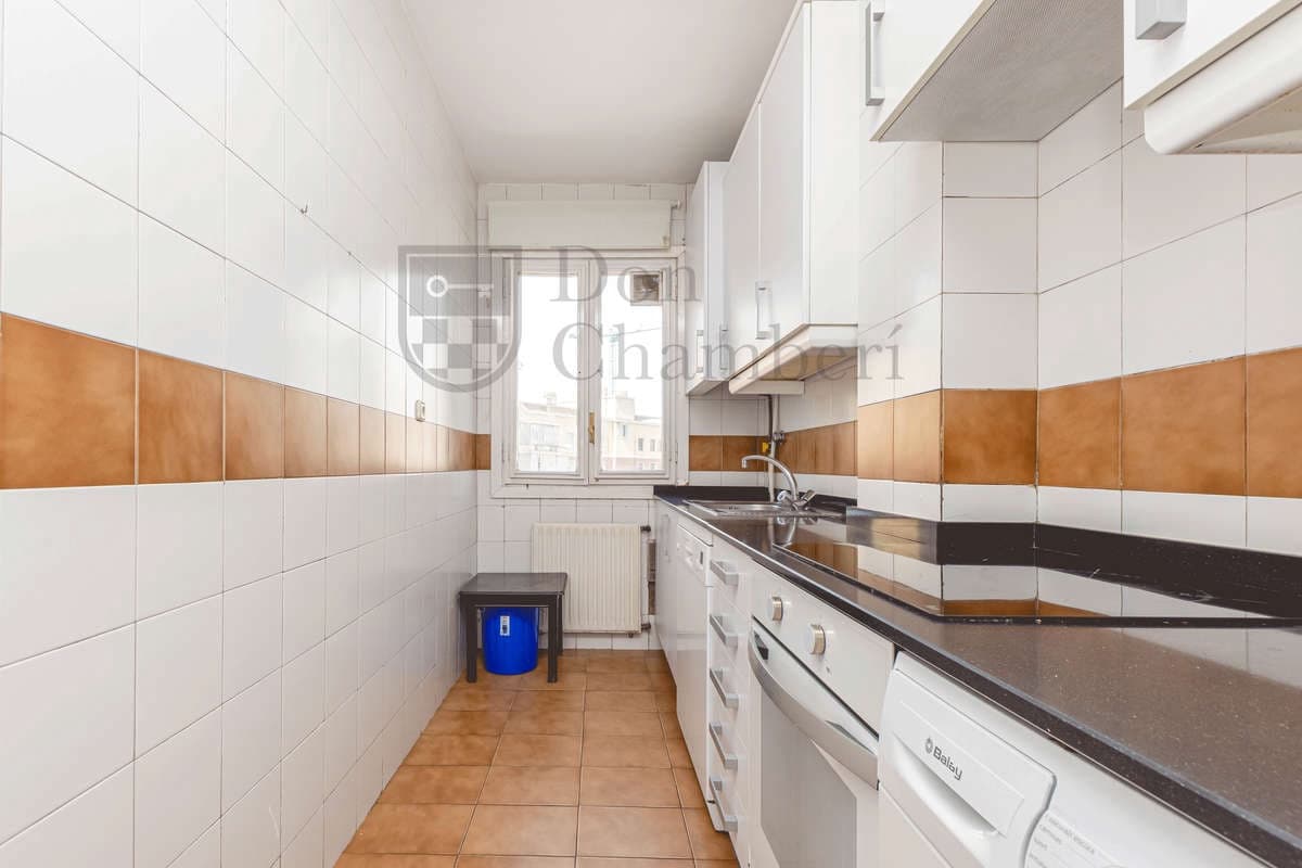 Pareado de 2 habitaciones en Madrid ciudad en alquiler - 1.900 € (Ref: 10040286)