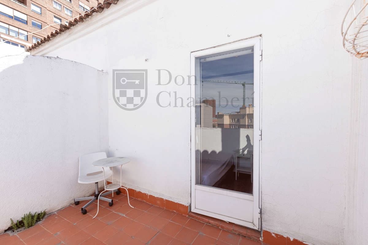 Pareado de 2 habitaciones en Madrid ciudad en alquiler - 1.900 € (Ref: 10040286)
