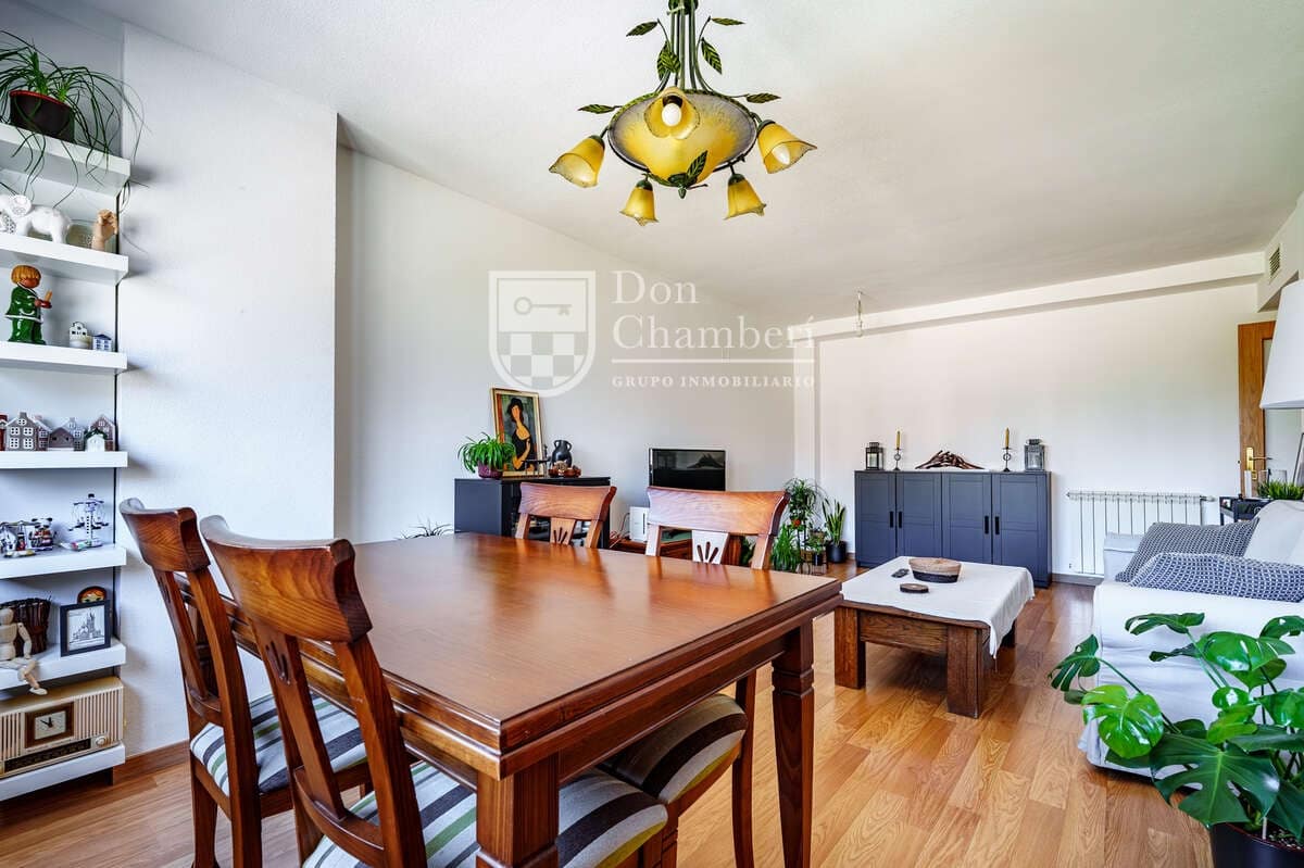 3 sypialnia Mieszkanie na sprzedaż w Miasto Madryt z basenem garażem - 735 000 € (Ref: 10044238)