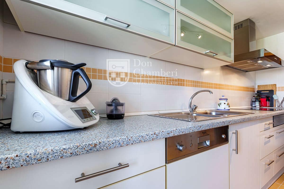 3 sypialnia Mieszkanie na sprzedaż w Miasto Madryt z basenem garażem - 735 000 € (Ref: 10044238)