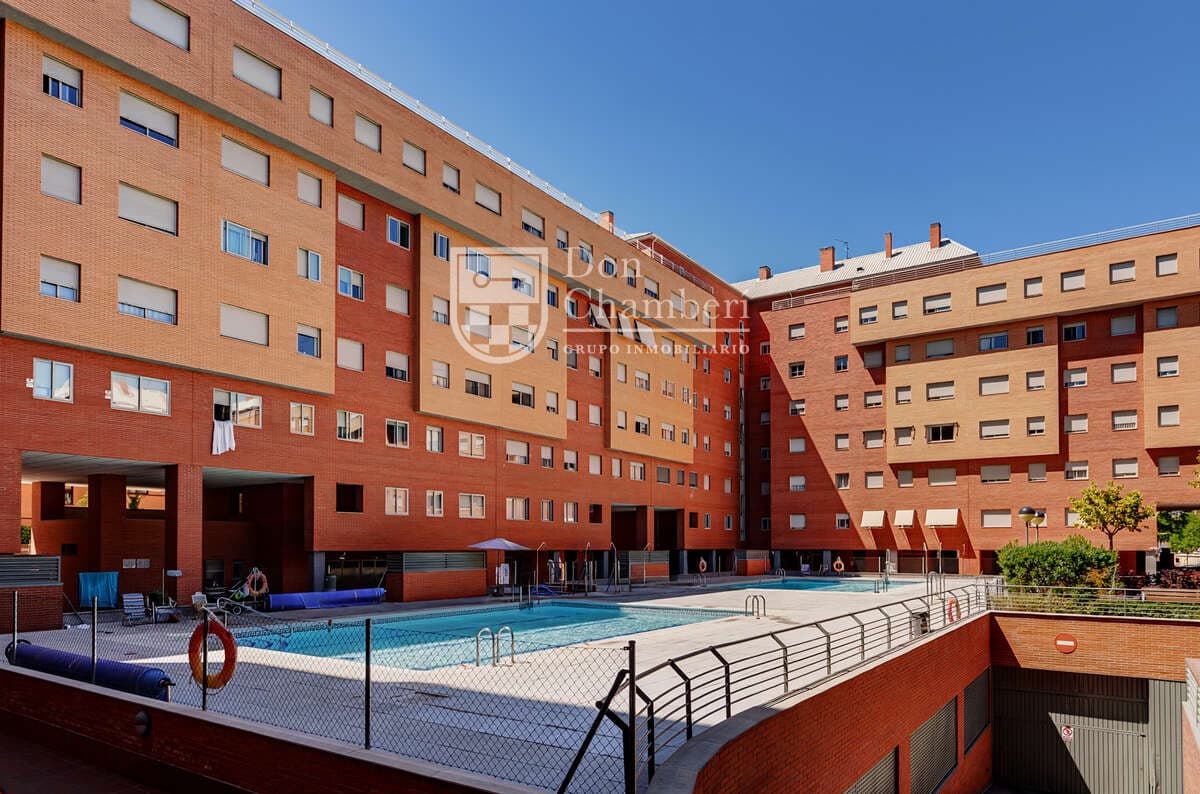 3 sypialnia Mieszkanie na sprzedaż w Miasto Madryt z basenem garażem - 735 000 € (Ref: 10044238)