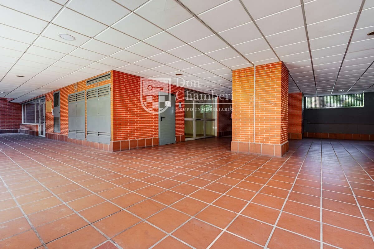 3 sypialnia Mieszkanie na sprzedaż w Miasto Madryt z basenem garażem - 735 000 € (Ref: 10044238)