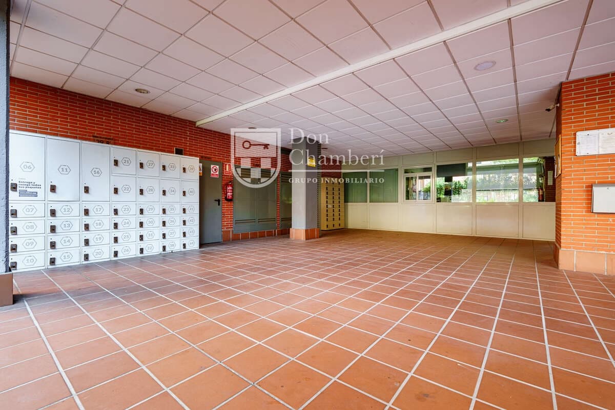 3 sypialnia Mieszkanie na sprzedaż w Miasto Madryt z basenem garażem - 735 000 € (Ref: 10044238)