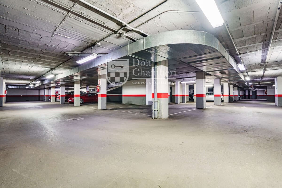3 sypialnia Mieszkanie na sprzedaż w Miasto Madryt z basenem garażem - 735 000 € (Ref: 10044238)