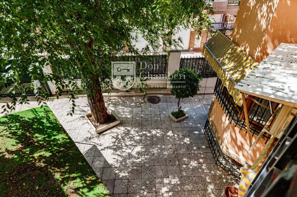 6 bedroom Villa for sale in Aranjuez with garage - € 595,000 (Ref: 10044239)