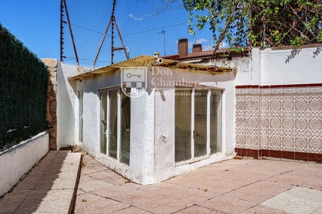 6 bedroom Villa for sale in Aranjuez with garage - € 595,000 (Ref: 10044239)