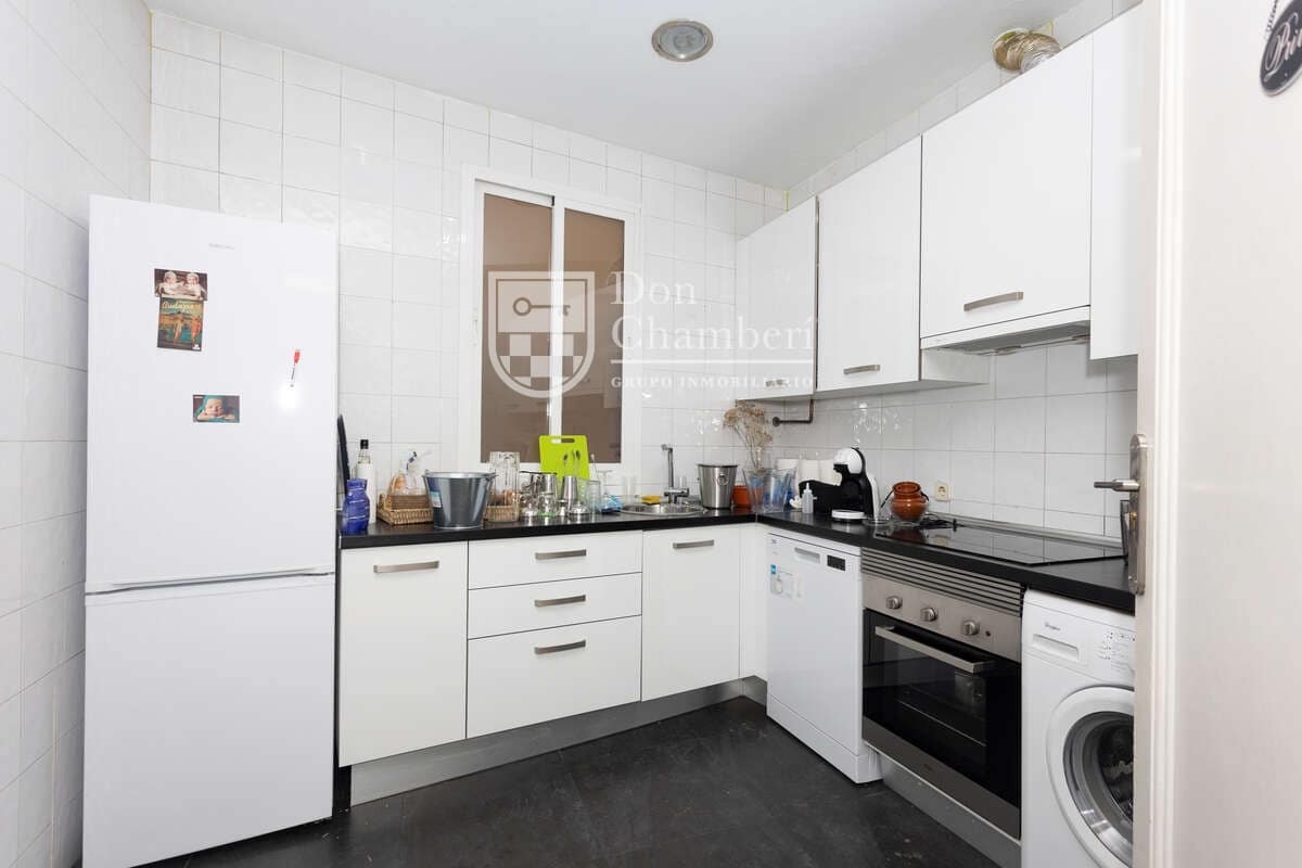 6 bedroom Flat for sale in Madrid city - € 1,790,000 (Ref: 10074855)