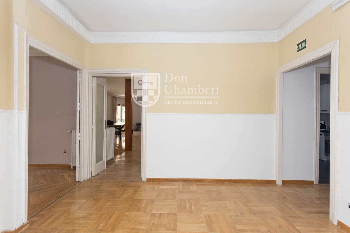 6 bedroom Flat for sale in Madrid city - € 1,790,000 (Ref: 10074855)