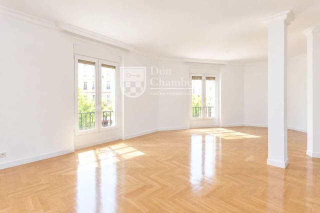 Piso de 6 habitaciones en Chamberí, Madrid ciudad en venta - 1.790.000 € (Ref: 10074855)