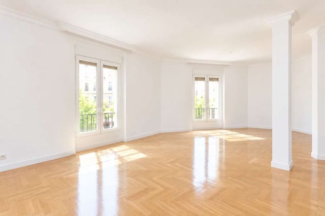 6 sovrum Lägenhet till salu i Chamberí, Madrid stad - 1 790 000 € (Ref: 10074855)