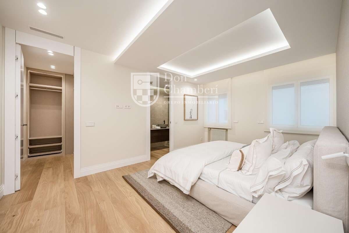 Piso de 3 habitaciones en Madrid ciudad en venta con garaje - 4.120.000 € (Ref: 10097471)