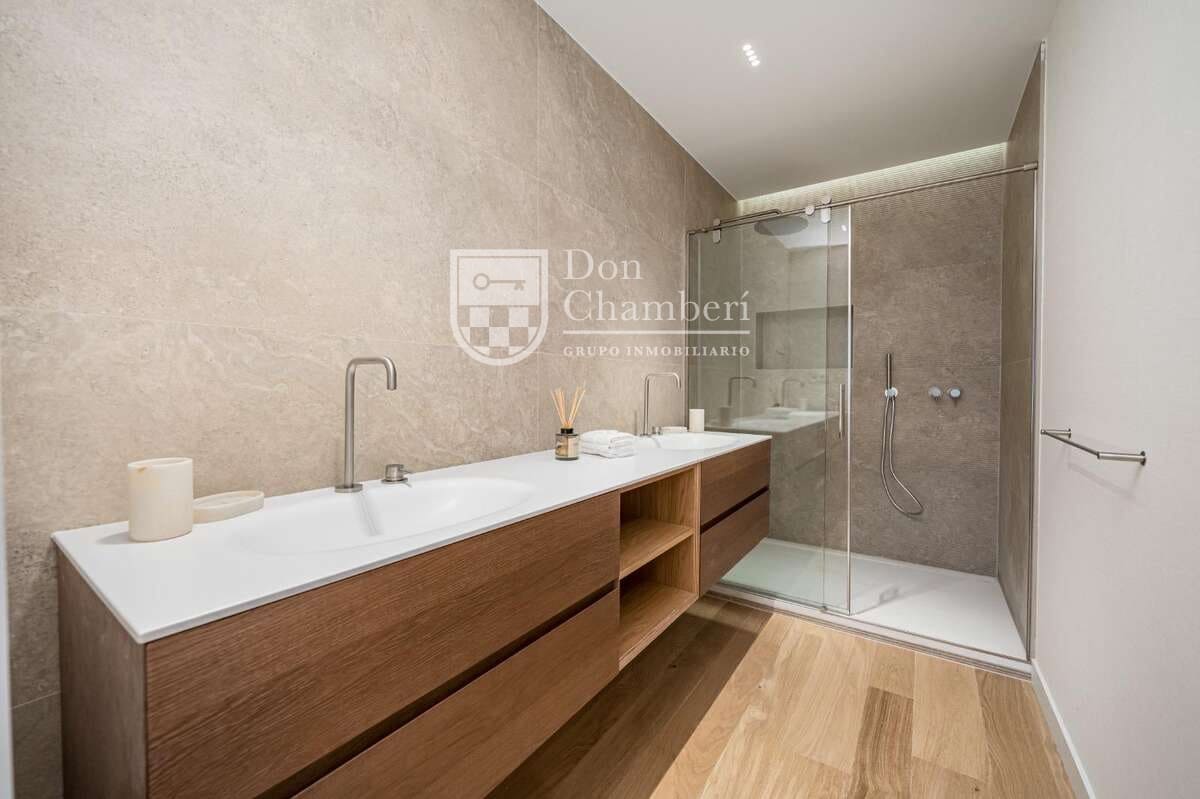 Piso de 3 habitaciones en Madrid ciudad en venta con garaje - 4.120.000 € (Ref: 10097471)