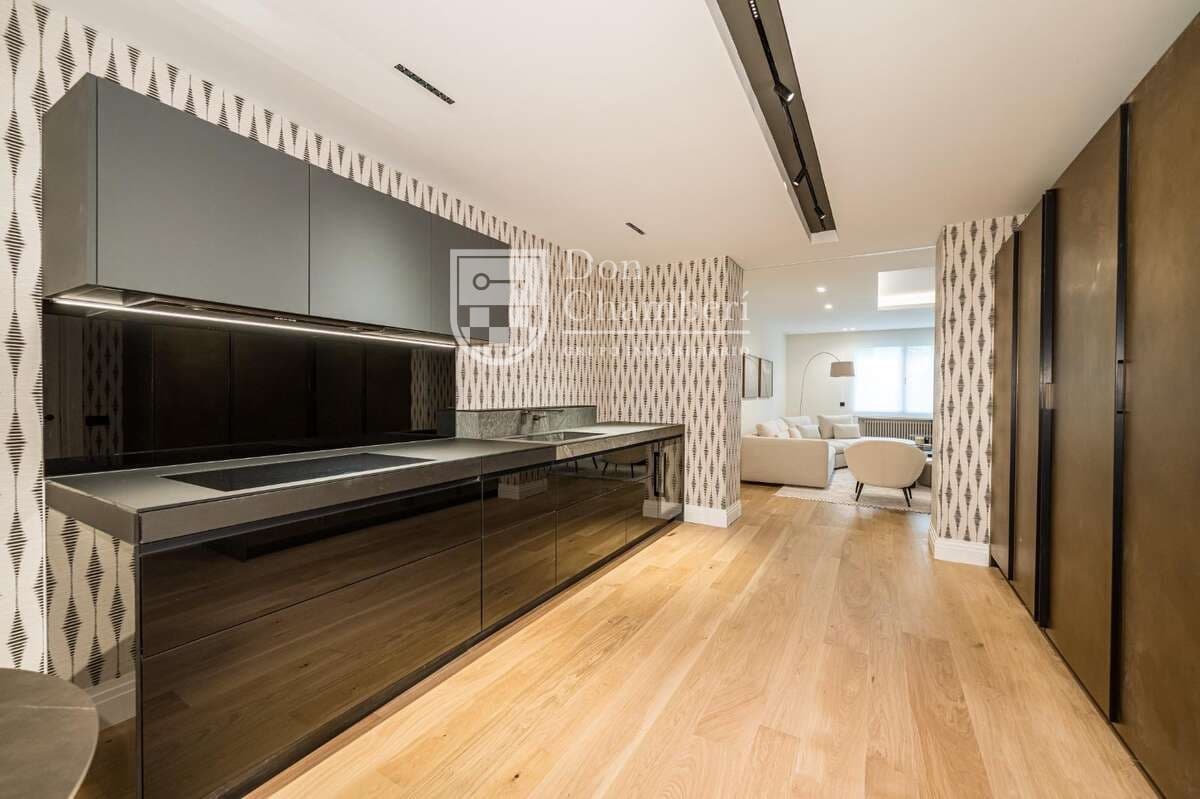 Piso de 3 habitaciones en Madrid ciudad en venta con garaje - 4.120.000 € (Ref: 10097471)