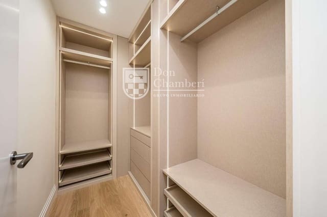 Piso de 3 habitaciones en Chamberí, Madrid ciudad en venta con garaje - 4.120.000 € (Ref: 10097471)