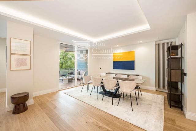 Piso de 3 habitaciones en Chamberí, Madrid ciudad en venta con garaje - 4.120.000 € (Ref: 10097471)