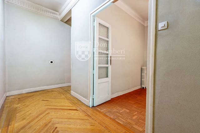 4 slaapkamer Flat te koop in Chamberí, Madrid stad - € 900.000 (Ref: 10101343)