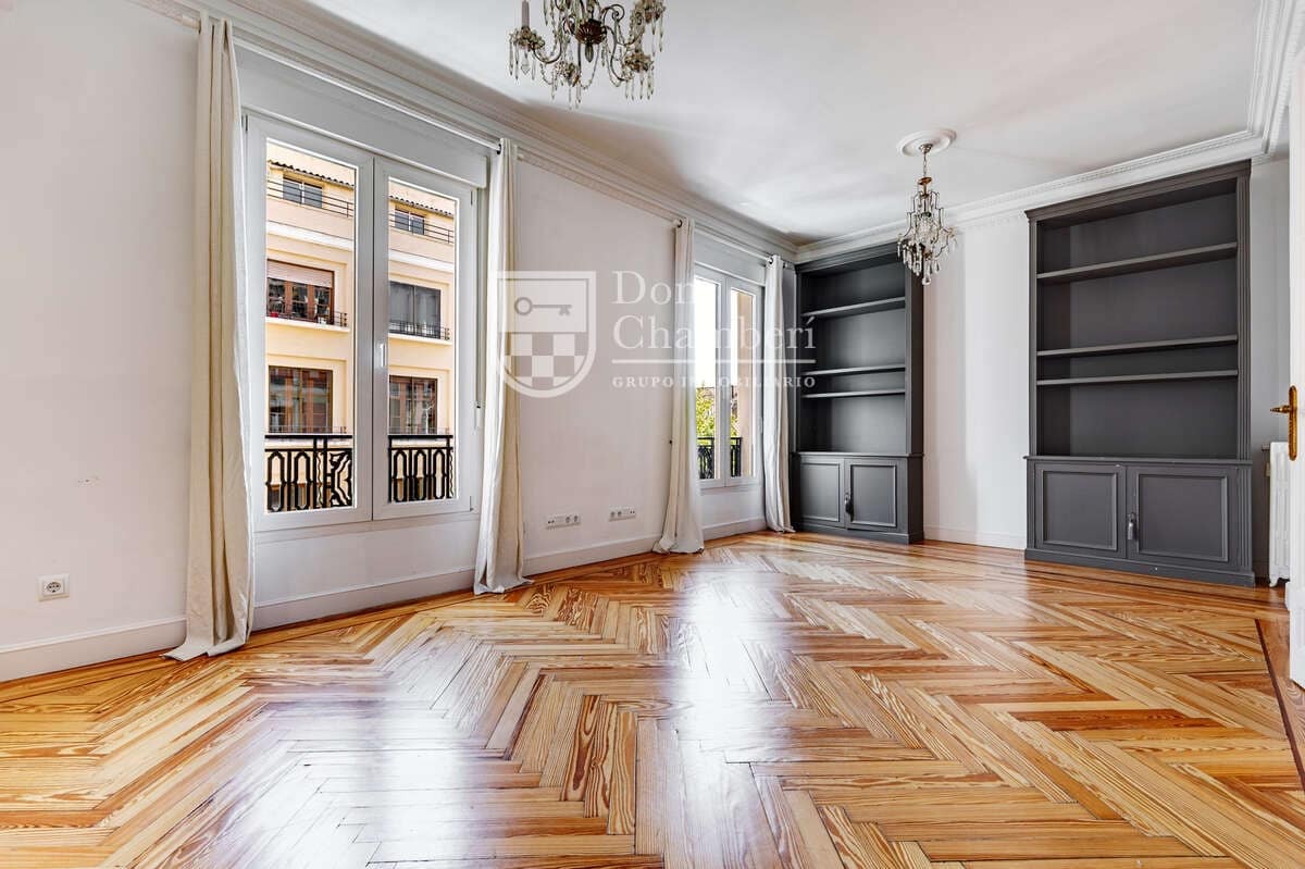 3 makuuhuone Asunto vuokrattavana paikassa Madrid kaupunki - 4 500 € (Ref: 10114561)