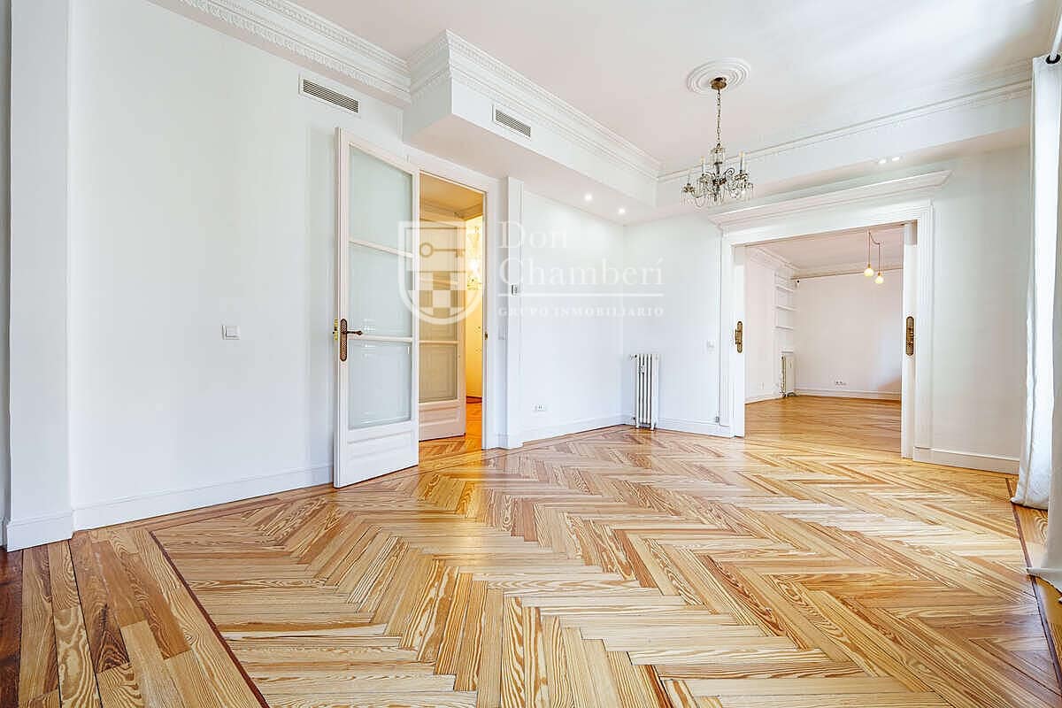 3 makuuhuone Asunto vuokrattavana paikassa Madrid kaupunki - 4 500 € (Ref: 10114561)