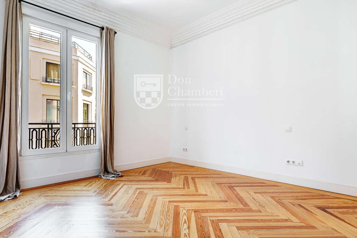 3 makuuhuone Asunto vuokrattavana paikassa Madrid kaupunki - 4 500 € (Ref: 10114561)