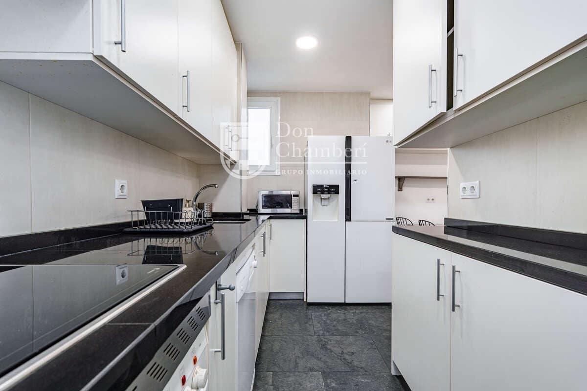 3 makuuhuone Asunto vuokrattavana paikassa Madrid kaupunki - 4 500 € (Ref: 10114561)