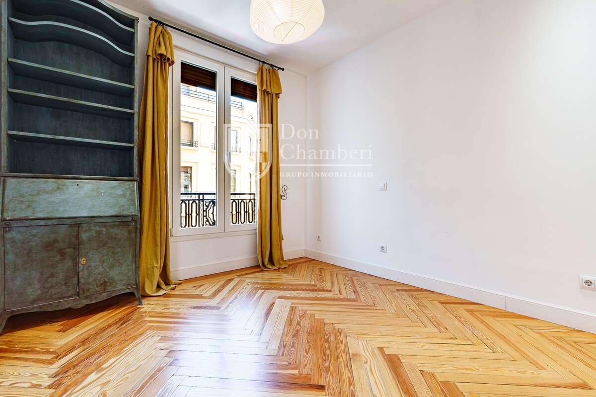 3 makuuhuone Asunto vuokrattavana paikassa Madrid kaupunki - 4 500 € (Ref: 10114561)