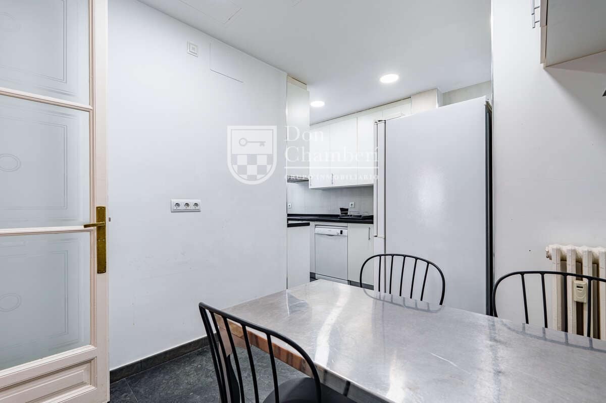 3 makuuhuone Asunto vuokrattavana paikassa Madrid kaupunki - 4 500 € (Ref: 10114561)