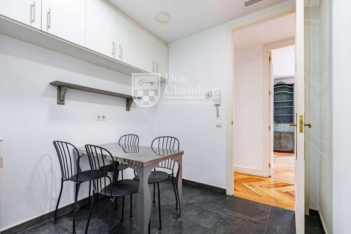 3 makuuhuone Asunto vuokrattavana paikassa Madrid kaupunki - 4 500 € (Ref: 10114561)