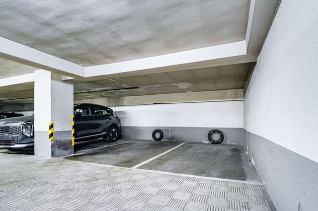 Garagem para venda em Chamberí, Madrid cidade - 29 000 € (Ref: 10135317)