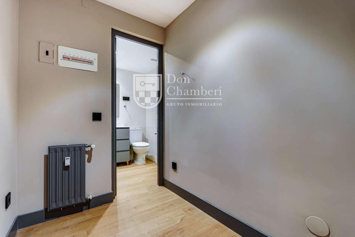 1 bedroom Flat for rent in Madrid city with pool garage - € 1,500 (Ref: 10139032)