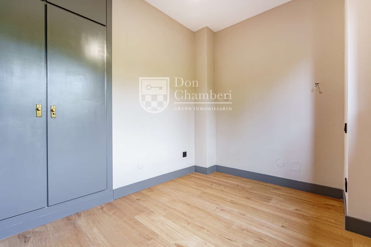1 bedroom Flat for rent in Madrid city with pool garage - € 1,500 (Ref: 10139032)