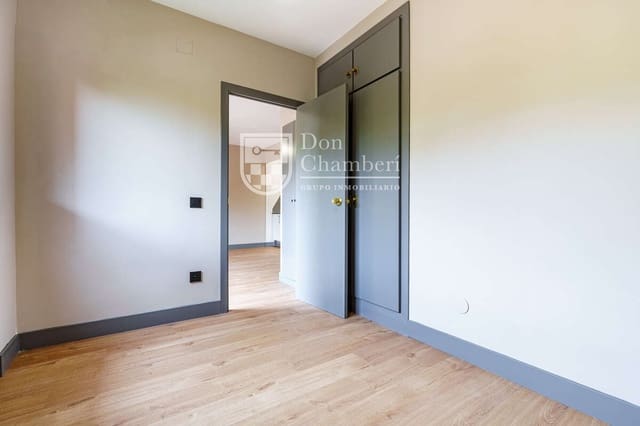 1 bedroom Flat for rent in Hortaleza, Madrid city with pool garage - € 1,500 (Ref: 10139032)