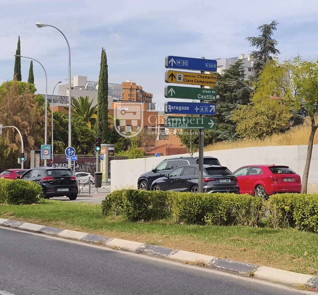 1 bedroom Flat for rent in Madrid city with pool garage - € 1,500 (Ref: 10139032)