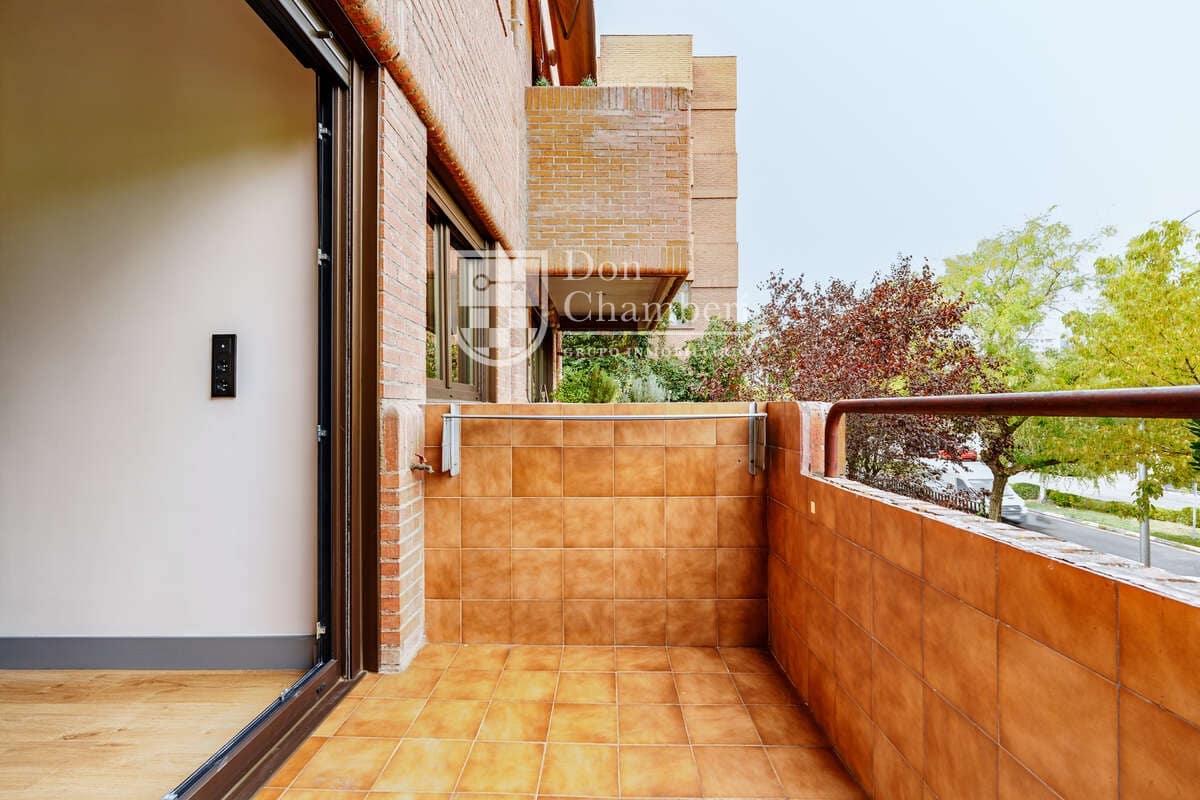 1 bedroom Flat for rent in Madrid city with pool garage - € 1,500 (Ref: 10139032)