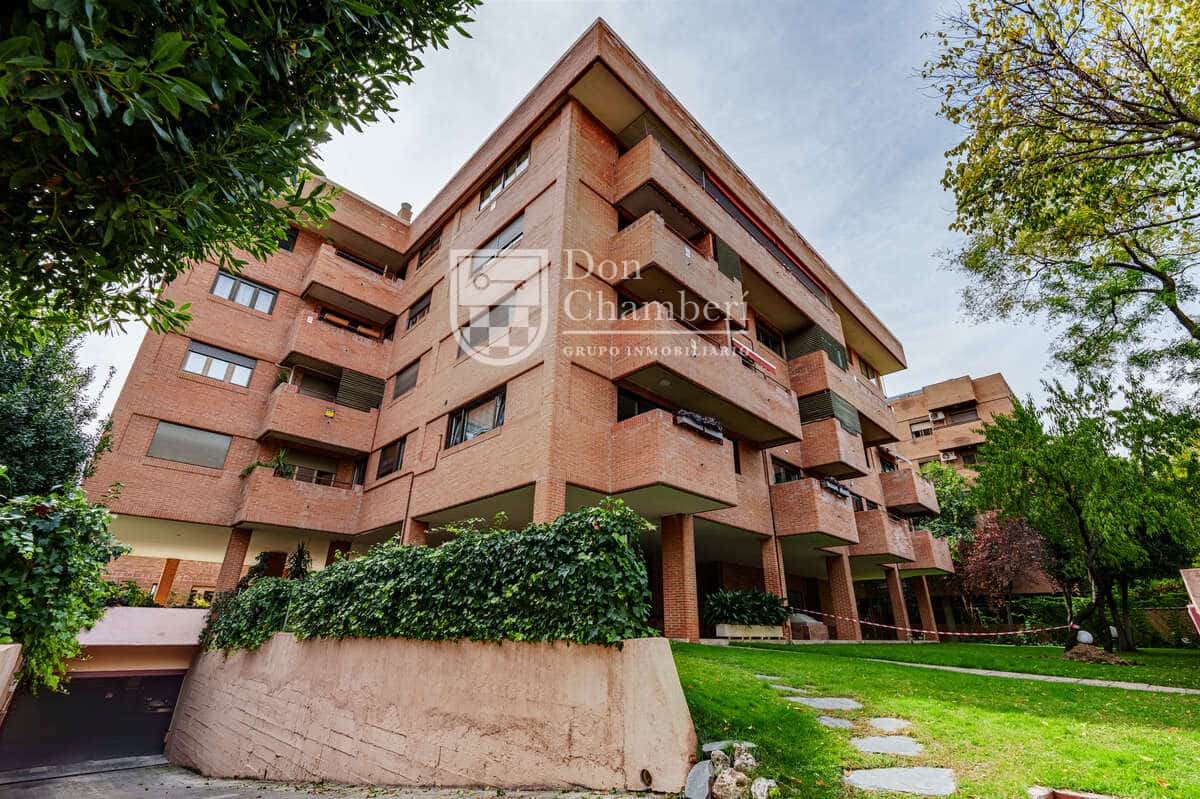 1 bedroom Flat for rent in Madrid city with pool garage - € 1,500 (Ref: 10139032)