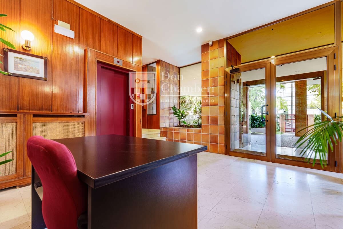 1 bedroom Flat for rent in Madrid city with pool garage - € 1,500 (Ref: 10139032)