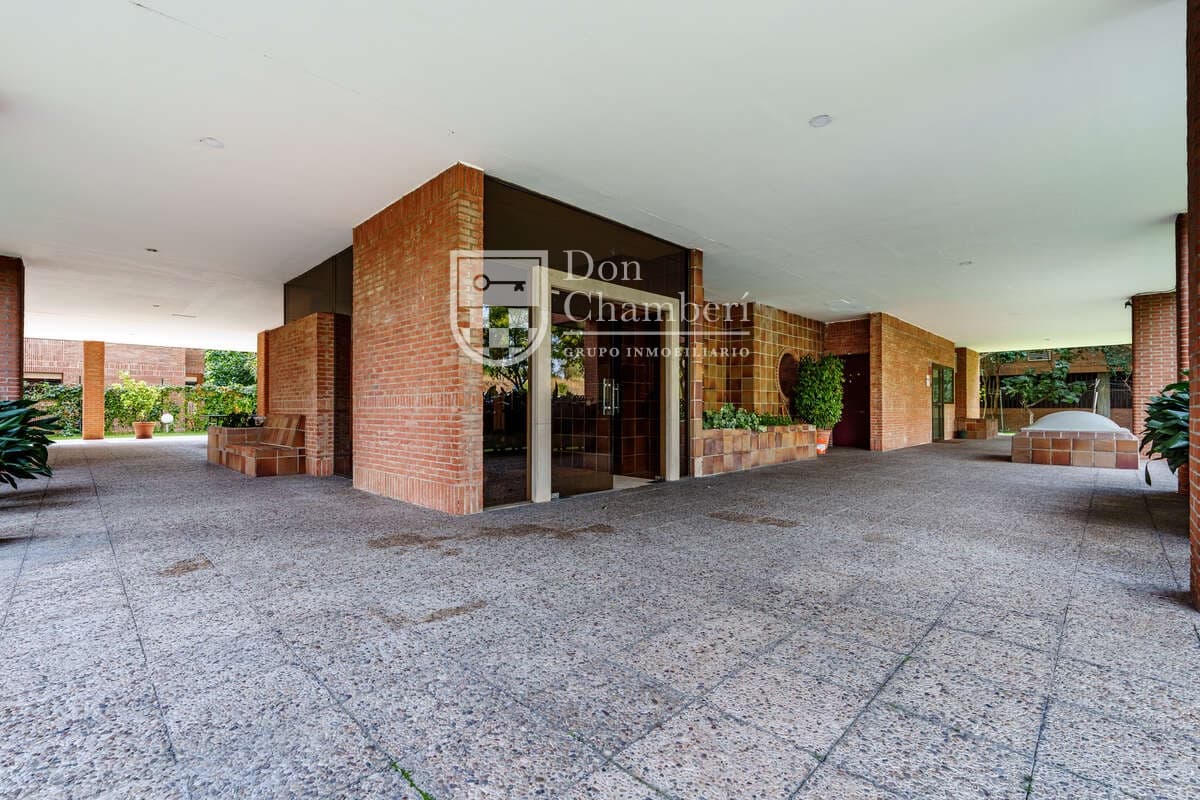 1 bedroom Flat for rent in Madrid city with pool garage - € 1,500 (Ref: 10139032)