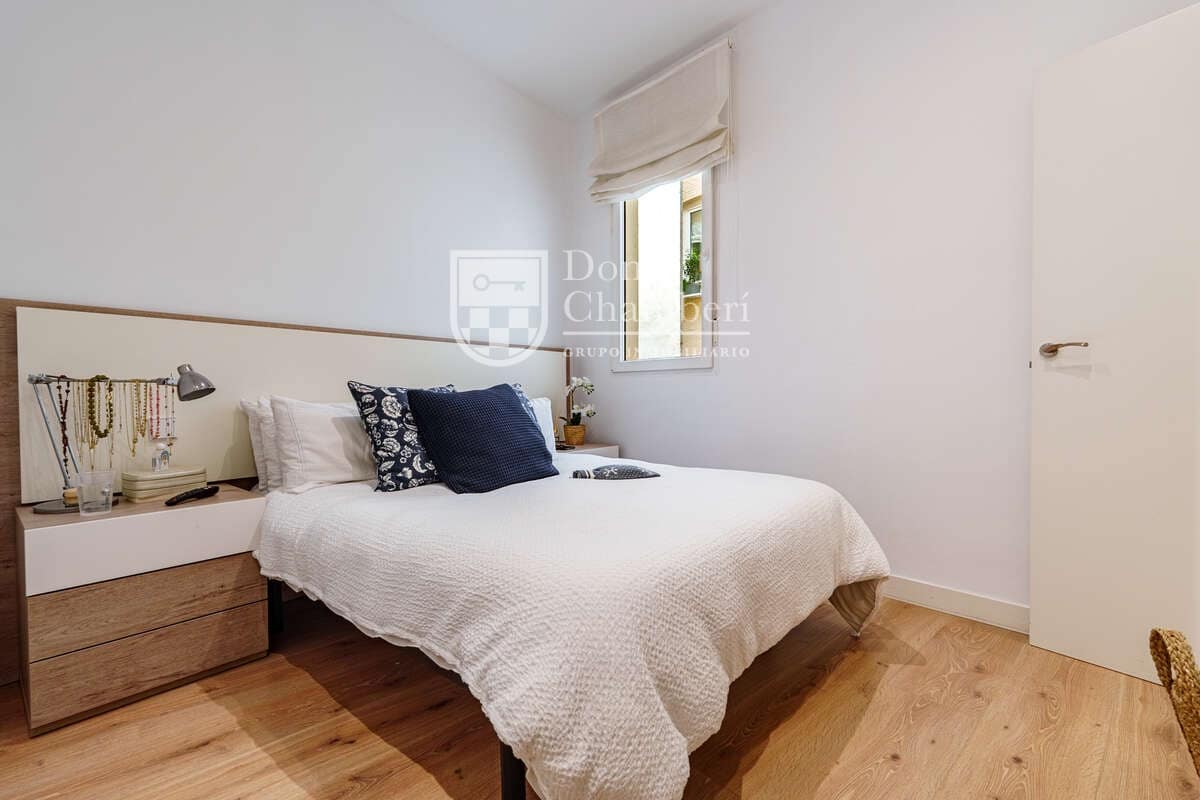 2 soveværelse Lejlighed til leje i Madrid by - € 2.100 (Ref: 10157145)