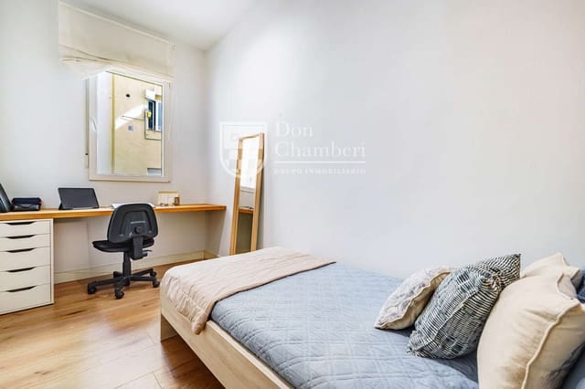 2 soveværelse Lejlighed til leje i Chamberí, Madrid by - € 2.100 (Ref: 10157145)