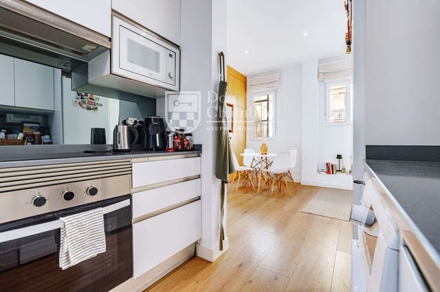 2 soveværelse Lejlighed til leje i Chamberí, Madrid by - € 2.100 (Ref: 10157145)