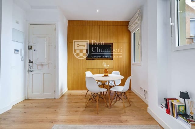 2 bedroom Flat for rent in Chamberí, Madrid city - € 2,100 (Ref: 10157145)
