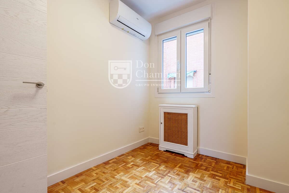 2 soveværelse Lejlighed til salg i Madrid by - € 790.000 (Ref: 10176252)