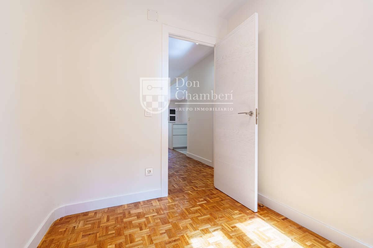 2 soveværelse Lejlighed til salg i Madrid by - € 790.000 (Ref: 10176252)