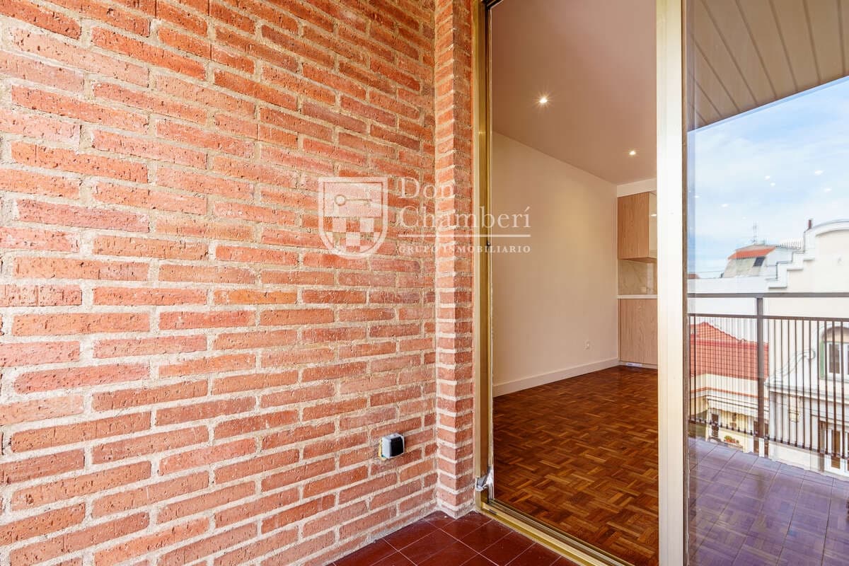 2 soveværelse Lejlighed til salg i Madrid by - € 790.000 (Ref: 10176252)