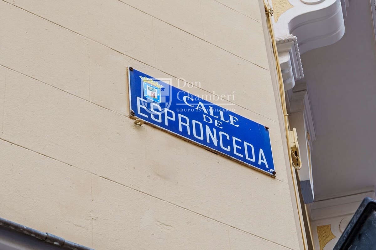 2 soveværelse Lejlighed til salg i Madrid by - € 790.000 (Ref: 10176252)