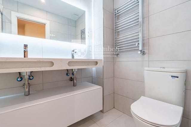 2 slaapkamer Flat te koop in Chamberí, Madrid stad - € 790.000 (Ref: 10176252)