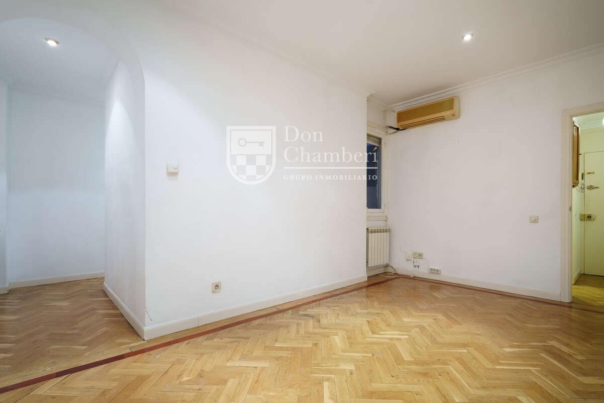 2 bedroom Flat for sale in Madrid city - € 499,000 (Ref: 9416131)