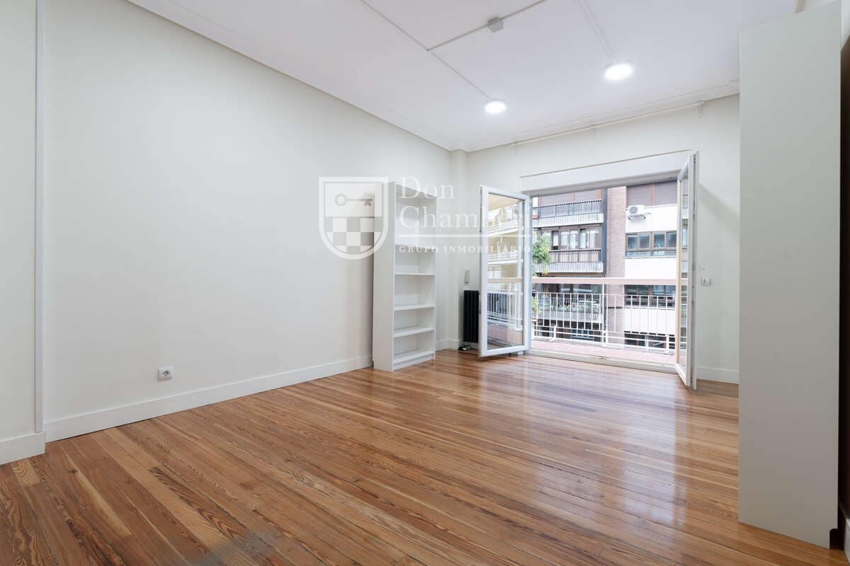 6 makuuhuone Asunto vuokrattavana paikassa Madrid kaupunki - 3 400 € (Ref: 9416137)