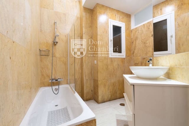 6 makuuhuone Asunto vuokrattavana paikassa Chamberí, Madrid kaupunki - 3 400 € (Ref: 9416137)