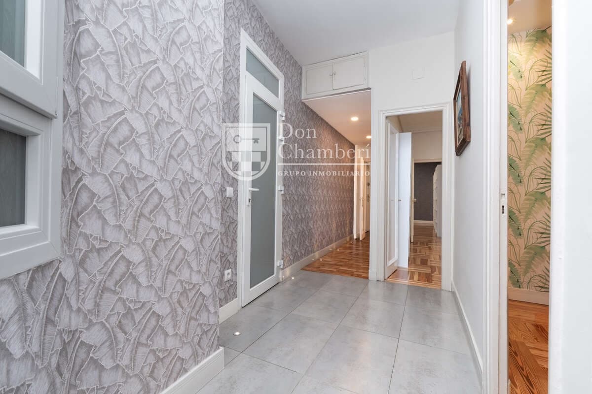 6 makuuhuone Asunto vuokrattavana paikassa Madrid kaupunki - 3 400 € (Ref: 9416137)