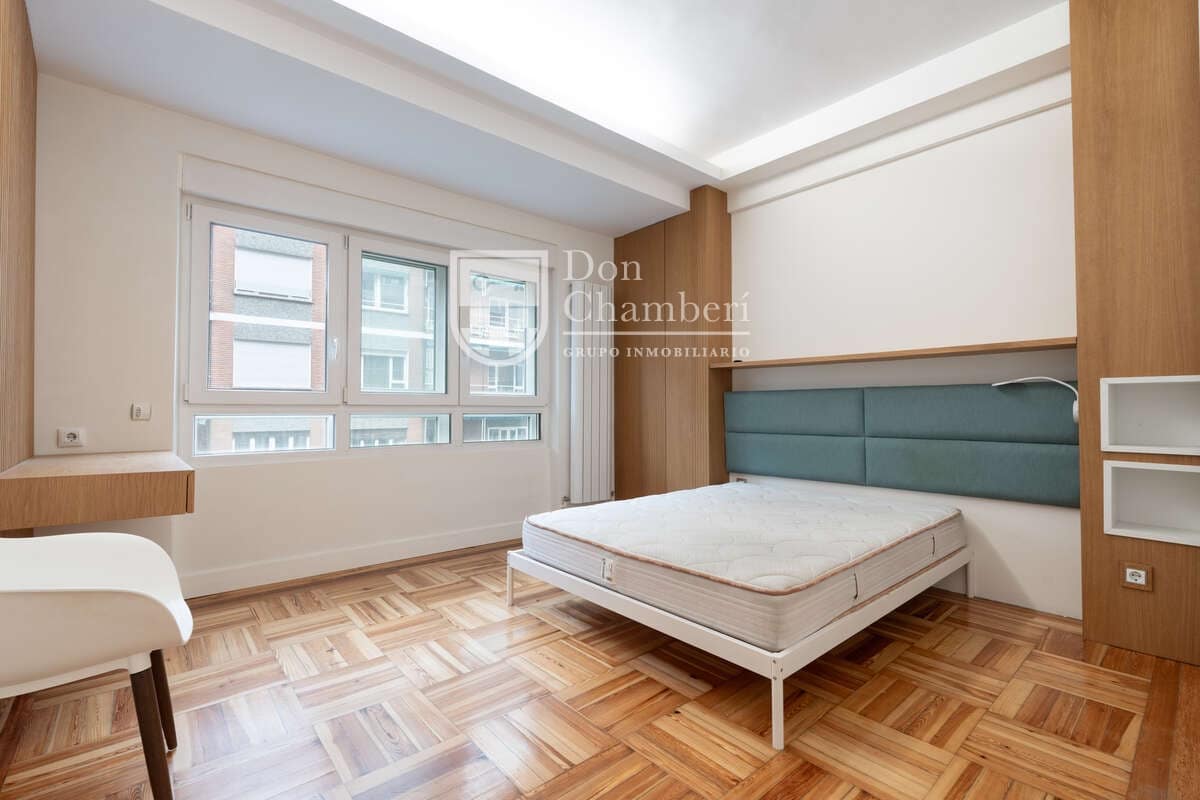 6 makuuhuone Asunto vuokrattavana paikassa Madrid kaupunki - 3 400 € (Ref: 9416137)